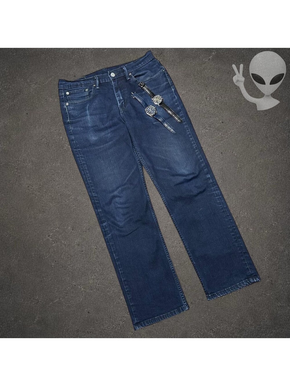 Levi's 514 Straight Fit Jeans Mens US 32 Watches Included
